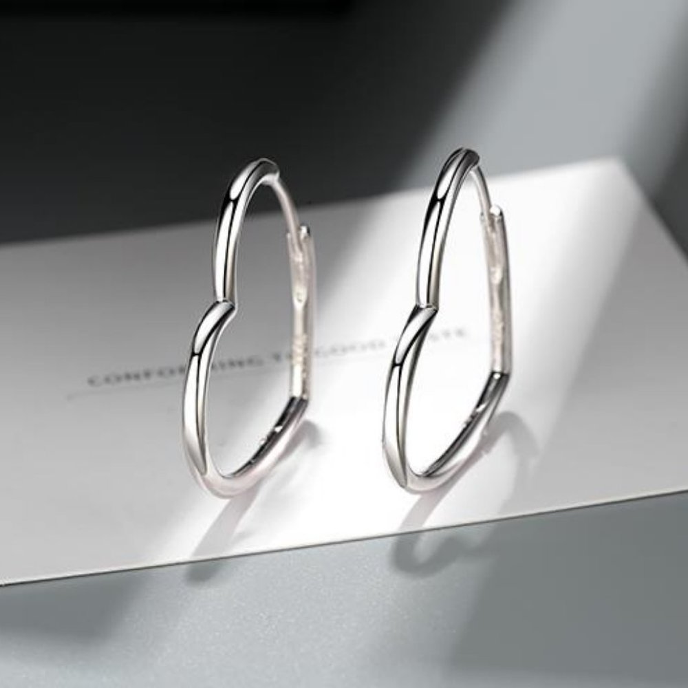 NEW Gold/925 Sterling Silver Heart Hoop Earrings - Picture 7 of 8